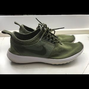 GREEN NIKE WOMENS SNEAKERS